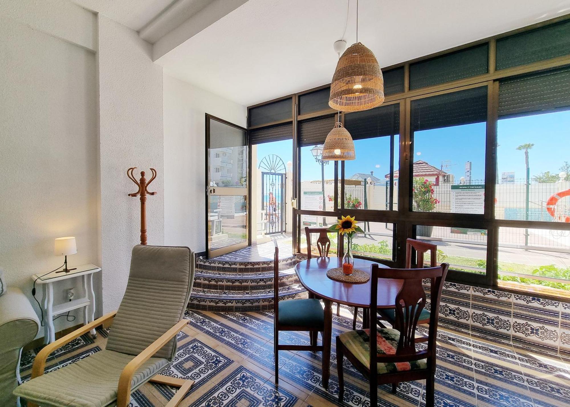 Tinoko Apartament In La Carihuela Beach Torremolinos Eksteriør bilde